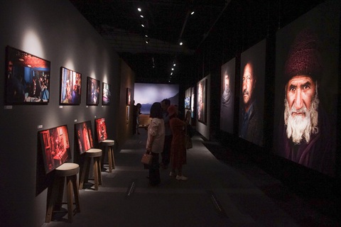 Triển lãm '224 by Tran Thanh Thao' trưng bày từ nay đến 27-4 tại không gian Nina Next Space (180/1 Nguyễn Tất Thành, Quận 4, TP.HCM) - Ảnh: H.VY Triển lãm '224 by Tran Thanh Thao' trưng bày từ nay đến 27-4 tại không gian Nina Next Space (180/1 Nguyễn Tất Thành, Quận 4, TP.HCM) - Ảnh: H.VY