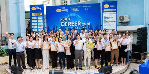HUFLIT không tăng học phí năm học 2024 - 2025- Ảnh 4. Cách doanh nghiệp thường xuyên đẩy mạnh các hoạt động kết nối, mang đến nhiều cơ hội cho sinh viên