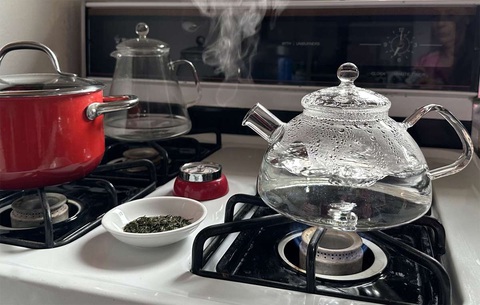 Phát hiện cách loại bỏ tới 80% hạt vi nhựa trong nước uống hàng ngày- Ảnh 1. Phát hiện cách loại bỏ tới 80% hạt vi nhựa trong nước uống hàng ngày- Ảnh 1.