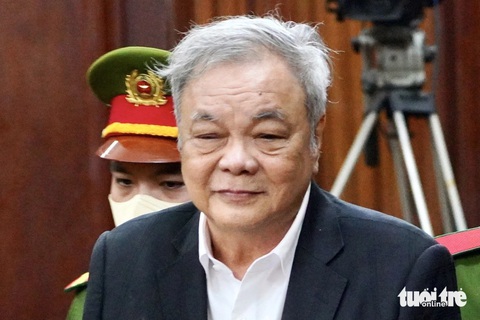 Bà Kim Oanh yêu cầu ông Trần Quí Thanh bồi thường 531 tỉ do mất 'cơ hội phát triển kinh doanh’- Ảnh 1. Bị cáo Trần Quí Thanh tại phiên tòa - Ảnh: HỮU HẠNH