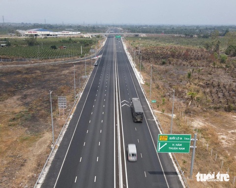 Sắp có đơn vị mới vận hành cao tốc Phan Thiết - Dầu Giây- Ảnh 1. Cao tốc Phan Thiết - Dầu Giây - Ảnh: ĐỨC TRONG
