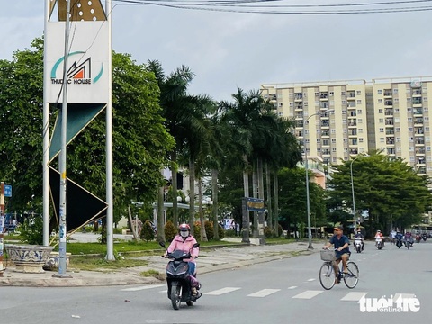 ThuDuc House: 'Đang đợi quyết định cuối cùng của tòa án', cổ phiếu bị cảnh báo- Ảnh 1. ThuDuc House đang trải qua giai đoạn khó khăn - Ảnh: BÔNG MAI