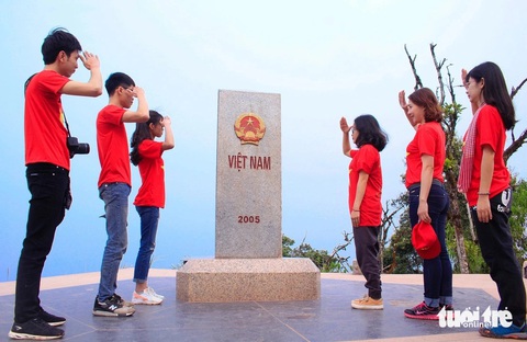 Về Điện Biên dịp lễ 30-4 và 1-5 trong không khí đại lễ hào hùng- Ảnh 6. Cực Tây A Pa Chải là địa điểm hấp dẫn với các bạn trẻ trong dịp này - Ảnh: NGUYỄN HIỀN