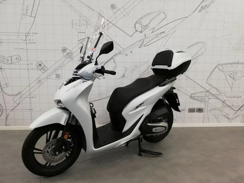 Honda SH 2024 thêm màu mới sang chảnh, giá quy đổi 98 triệu đồng- Ảnh 9. Honda SH 2024 thêm màu mới sang chảnh, giá quy đổi 98 triệu đồng- Ảnh 9.