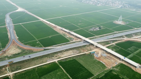 Tạm dừng khai thác 2 nút giao trên cao tốc Mai Sơn - quốc lộ 45- Ảnh 1. Nút giao Thiệu Giang, huyện Thiệu Hóa (Thanh Hóa) - Ảnh: CTV