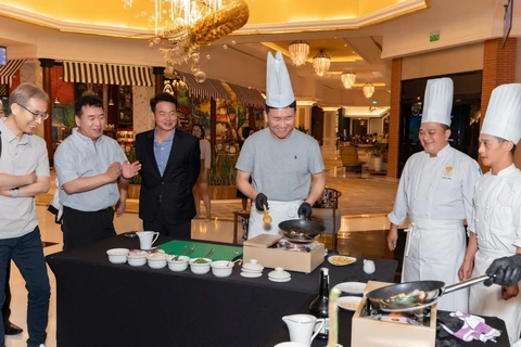 Hoạt động chào hè tại The Grand Ho Tram- Ảnh 4. Meet The Chef and Meet The Bartender - hoạt động giao lưu với các chef và bartender cho những ai yêu thích ẩm thực