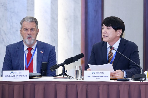 ASEAN hướng tới hiệp định kinh tế số tầm khu vực đầu tiên trên thế giới- Ảnh 2. Đại diện doanh nghiệp, tổ chức phát biểu tại tọa đàm - Ảnh: VGP