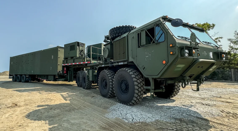 Mỹ đưa bệ phóng tên lửa Tomahawk tới Philippines, Trung Quốc phản đối- Ảnh 1. Hệ thống phóng tên lửa mặt đất tầm trung (MRC) được Mỹ triển khai đến Philippines - Ảnh: US ARMY PACIFIC