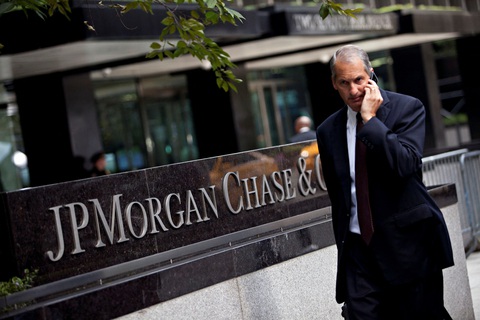 JPMorgan lo kinh tế Mỹ suy thoái, giảm 1,6% dự báo tăng trưởng - Ảnh 1. JPMorgan lo kinh tế Mỹ suy thoái, giảm 1,6% dự báo tăng trưởng - Ảnh 1.