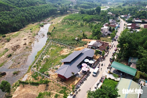Huế từ nay có một ngôi trường mang tên Trịnh Công Sơn- Ảnh 1. Điểm trường Trịnh Công Sơn nằm trên rẻo cao xã Hương Long, huyện Nam Đông, Thừa Thiên Huế - Ảnh: NHẬT LINH