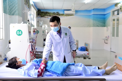 Cấp cứu bằng đường thủy để xã đảo Cần Giờ sẽ không còn là đảo xa- Ảnh 5. Ngành y tế Cần Giờ đang nỗ lực nâng cao năng lực tại chỗ, đồng thời hy vọng chiếc tàu cấp cứu lưu động sẽ giúp giảm những chuyến cấp cứu