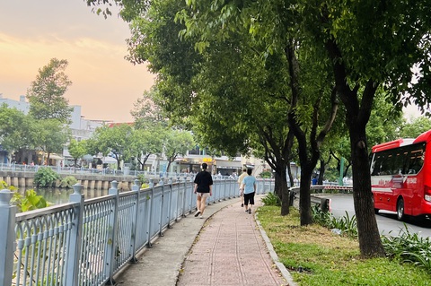 Đột ngột nghỉ việc, rồi rách ví vì đi chữa lành- Ảnh 3. Thể thao, đi dạo... cũng là một cách cân bằng tâm trí - Ảnh minh họa: YẾN TRINH