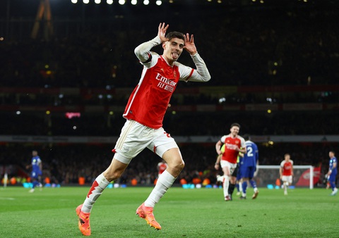 Trang X của Chelsea từ chối viết tên 'người cũ' Havertz vì... cay- Ảnh 1. Kai Havertz ăn mừng rất hả hê khi sút tung lưới đội bóng cũ Chelsea - Ảnh: REUTERS