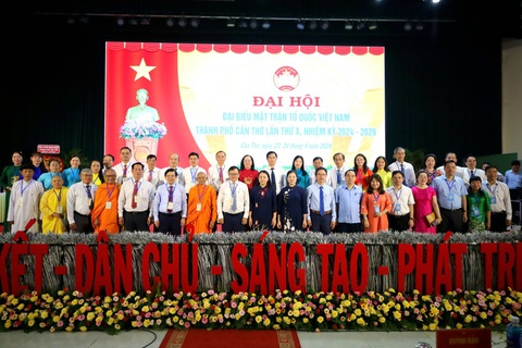 Ông Nguyễn Trung Nhân giữ chức chủ tịch Ủy ban Mặt trận Tổ quốc Việt Nam TP Cần Thơ- Ảnh 1. 89 ủy viên Mặt trận Tổ quốc Việt Nam TP Cần Thơ ra mắt đại hội - Ảnh: Phạm Trung