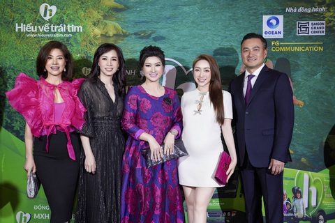 Vợ chồng Chi Bảo hội ngộ dàn nghệ sĩ hải ngoại, chia sẻ về loạt hoạt động thiện nguyện- Ảnh 10. Vợ chồng Chi Bảo hội ngộ dàn nghệ sĩ hải ngoại, chia sẻ về loạt hoạt động thiện nguyện- Ảnh 10.