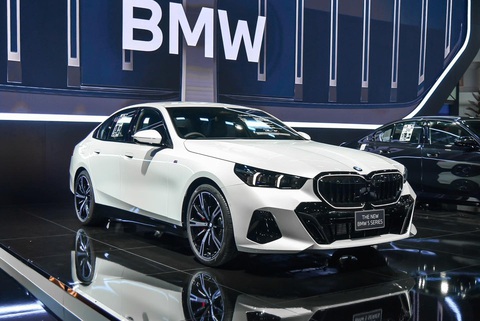 Các hãng xe tại Việt Nam đua bảo hành 5 năm- Ảnh 3. BMW cũng có chính sách bảo hành tương tự, nhưng đó là gói bảo hành mở rộng - Ảnh: BMW