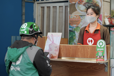 Sát cánh cùng nhà hàng, quán ăn trong cuộc đua F&B 2024- Ảnh 2. Gojek đồng hành cùng các đối tác nhà hàng, mang đến giá trị gia tăng cho các đối tác