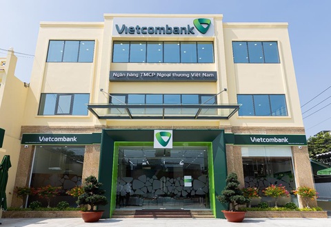 Vietcombank Chi nhánh Hóc Môn tuyển dụng 8 nhân sự- Ảnh 1. Vietcombank Chi nhánh Hóc Môn tuyển dụng