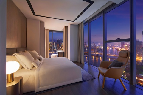 ‘Sống hàng hiệu’: phong cách sống mới ở Việt Nam- Ảnh 2. View triệu đô từ căn hộ hàng hiệu Marriott. Ảnh: Masterise Homes