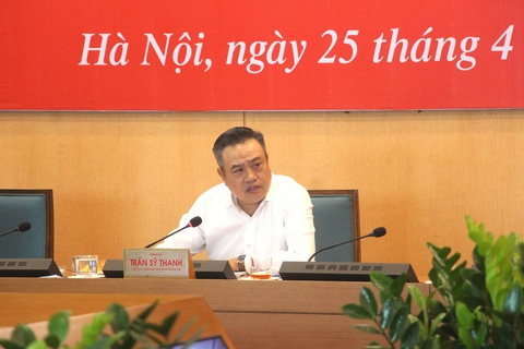 Hà Nội chốt không sáp nhập quận Hoàn Kiếm- Ảnh 1. Chủ tịch UBND TP Hà Nội Trần Sỹ Thanh điều hành phiên họp - Ảnh: UBND TP Hà Nội