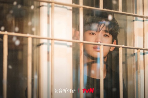 Nữ hoàng nước mắt thông báo tin vui trước thềm tập cuối- Ảnh 7. Biên kịch Queen of tears khiến khán giả ngao ngán vì