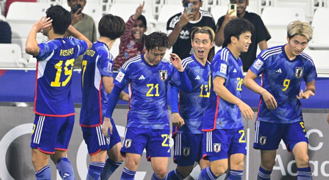 Đánh bại Qatar, U23 Nhật Bản vào bán kết U23 châu Á 2024- Ảnh 1. Niềm vui của các cầu thủ U23 Nhật Bản sau khi ghi bàn vào lưới U23 Qatar - Ảnh: AFC