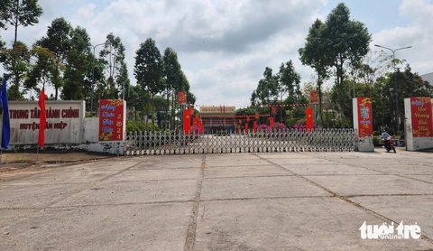 Khởi tố nguyên phó chủ tịch UBND huyện ‘phù phép’ giấy tờ đất- Ảnh 1. Nguyên phó chủ tịch UBND huyện Tân Hiệp bị khởi tố do hành vi