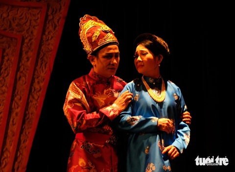 Vở Đức thượng công Tả quân Lê Văn Duyệt - Người mang 9 án tử - Ảnh: LINH ĐOAN Vở Đức thượng công Tả quân Lê Văn Duyệt - Người mang 9 án tử - Ảnh: LINH ĐOAN