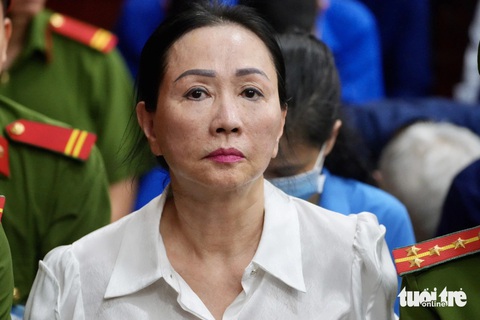 Bà Trương Mỹ Lan kháng cáo bản án sơ thẩm- Ảnh 1. Bà Trương Mỹ Lan tại tòa - Ảnh: HỮU HẠNH
