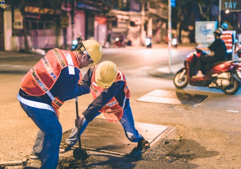 SAWACO chủ động ứng phó tình trạng xâm nhập mặn- Ảnh 1. Sawaco thường xuyên tuần tra, bảo vệ tuyến ống nước thô, tuyến ống truyền tải nước sạch