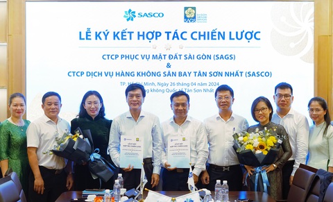 SASCO và SAGS hợp tác nâng tầm dịch vụ ở sân bay- Ảnh 1. SASCO - một trong những công ty hàng đầu trong lĩnh vực dịch vụ phi hàng không tại Việt Nam và SAGS - Công ty dịch vụ mặt đất với hơn 20 năm phát triển ký kết hợp tác toàn diện.