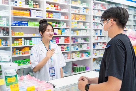 Pharmacity từng ‘lạc đường’ nhưng đã trở lại phục vụ cộng đồng- Ảnh 3. Khách hàng có thể yên tâm với mọi lựa chọn mua sắm các sản phẩm chăm sóc sức khỏe tại Pharmacity