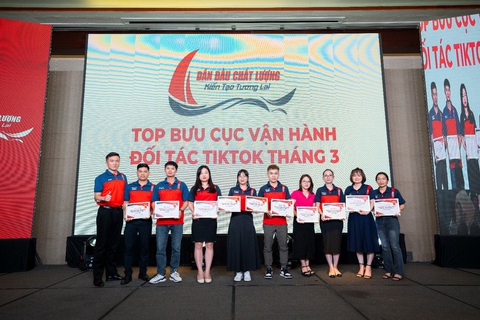 BEST Express họp mặt gần 450 đối tác nhượng quyền toàn quốc- Ảnh 3. BEST Express họp mặt gần 450 đối tác nhượng quyền toàn quốc- Ảnh 3.
