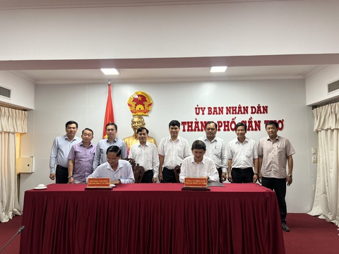Phối hợp địa phương triển khai giải pháp tiết kiệm điện- Ảnh 2. Tổ chức ký kết quy chế phối hợp với Sở Công Thương các tỉnh thành phía Nam để triển khai các hoạt động tiết kiệm điện theo chỉ thị số 20/CT-TTg của Thủ tướng Chính phủ: Về việc tăng cường tiết kiệm điện giai đoạn 2020 - 2025.