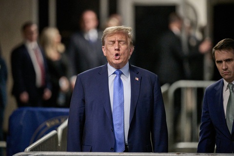 Ông Trump xuất hiện tại tòa ở New York ngày 26-4 - Ảnh: AFP Ông Trump xuất hiện tại tòa ở New York ngày 26-4 - Ảnh: AFP