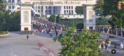 Ngày đầu nghỉ lễ, khách Việt xếp hàng chờ sang Trung Quốc du lịch- Ảnh 2. Du khách xuất cảnh nhanh chóng từ phía Việt Nam - Ảnh: BAN QUẢN LÝ KHU KINH TẾ TỈNH LÀO CAI