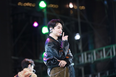 Nhóm nhạc K-pop Tempest làm concert đầu tiên tại TP.HCM- Ảnh 3. Hanbin - Ngô Ngọc Hưng