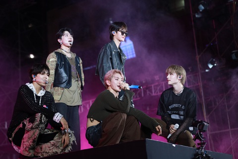 Nhóm nhạc K-pop Tempest làm concert đầu tiên tại TP.HCM- Ảnh 2. Nhóm nhạc K-pop Tempest làm concert đầu tiên tại TP.HCM- Ảnh 2.