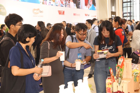 HSBC tăng định giá cổ phiếu Masan- Ảnh 8. Khách mời trải nghiệm sản phẩm tại sự kiện