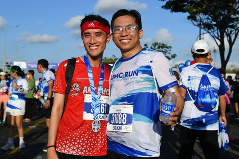 Pocari Sweat Việt Nam tiếp sức VĐV tại UMC Run- Ảnh 3. Pocari Sweat Việt Nam tiếp sức VĐV tại UMC Run- Ảnh 3.