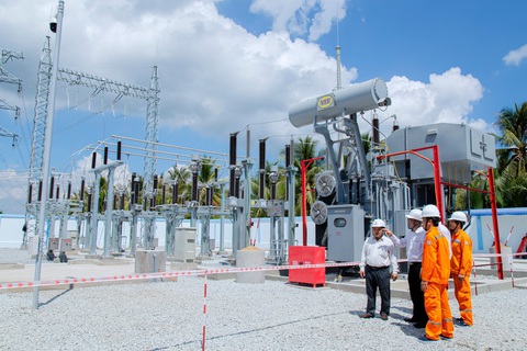 Đóng điện Trạm biến áp 110kV Thanh Tân và nhánh rẽ đấu nối- Ảnh 3. Kịp thời vận hành các công trình điện tại các tỉnh tăng cường năng lực cung cấp điện phục vụ khách hàng trên địa bàn trong tháng 4-2024