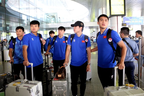 Các cầu thủ U23 Việt Nam và lập tức trở về CLB chủ quản chuẩn bị cho vòng đấu tứ kết Cúp Quốc gia và vòng 16 V-League 2023 - 2024 - Ảnh: HOÀNG TÙNG Các cầu thủ U23 Việt Nam và lập tức trở về CLB chủ quản chuẩn bị cho vòng đấu tứ kết Cúp quốc gia và vòng 16 V-League 2023 - 2024 - Ảnh: HOÀNG TÙNG