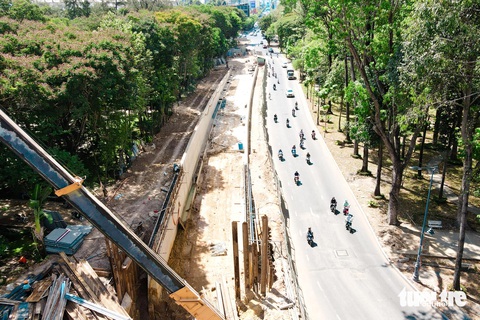 Nhiều công trình giao thông trọng điểm ở TP.HCM làm xuyên lễ- Ảnh 2. Hầm chui Phan Thúc Duyện - Trần Quốc Hoàn dài 40m, rộng 9m hiện đã thành hình phía công viên Hoàng Văn Thụ. Hầm chui là một trong những hạng mục của gói thầu số 9, thuộc dự án xây dựng đường nối Trần Quốc Hoàn - Cộng Hòa, đã triển khai thi công từ ngày 6-2-2023 - Ảnh: PHƯƠNG NHI