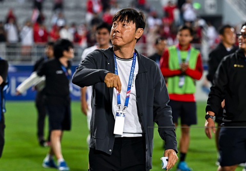Báo Indonesia tin đội U23 đoạt vé dự Olympic Paris- Ảnh 3. HLV Shin Tae Yong được đánh giá cao nhờ kinh nghiệm trận mạc - Ảnh: GETTY