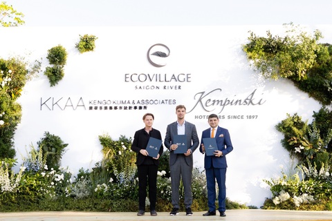 Kempinski Hotel chọn Ecovillage Saigon River là điểm đến đầu tiên tại Việt Nam
- Ảnh 1. Đại diện Ecovillage Saigon River, Kempinski Hotel, Kengo Kuma & Associates tại lễ kí kết