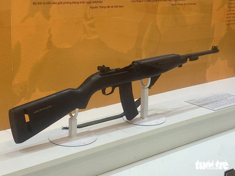 Súng carbine Bác Hồ tặng cho ông Phạm Kiệt - Ảnh: T.ĐIỂU Súng carbine Bác Hồ tặng cho ông Phạm Kiệt - Ảnh: T.ĐIỂU