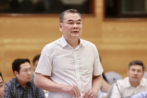 Bắt ông Trần Duy Đông, phó cục trưởng Cục Xúc tiến thương mại Bộ Công Thương- Ảnh 3. Trung tướng Tô Ân Xô thông tin tại buổi họp báo - Ảnh: NGUYỄN KHÁNH