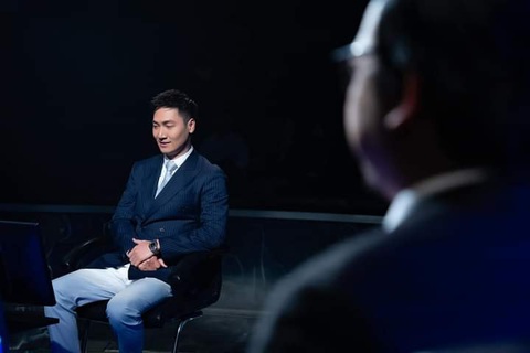 Mạnh Trường trên ghế nóng Ai là triệu phú - Ảnh: VTV Mạnh Trường trên ghế nóng Ai là triệu phú - Ảnh: VTV