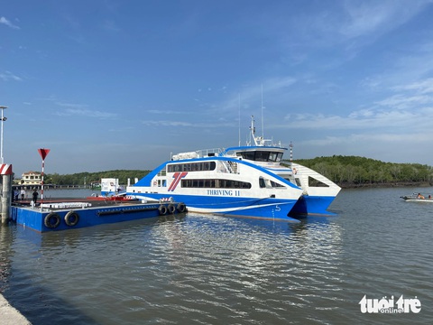 Phà Cần Giờ - Vũng Tàu nâng công suất trong những năm tới- Ảnh 1. Phà Cần Giờ - Vũng Tàu chạy từ 4h - 22h hằng ngày phục vụ nhu cầu đi lại của người dân - Ảnh: THU DUNG