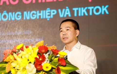 Việt Nam đang thả nổi, thiếu tiêu chuẩn về chất lượng trước khi xuất khẩu sầu riêng?- Ảnh 2. Ông Nông Ngọc Trung - chủ tịch hội đồng quản trị Công ty Cánh Đồng Vàng - Ảnh: C.TUỆ